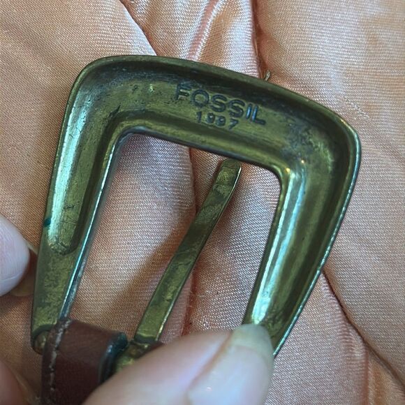 Vintage 1997 Fossil Brown Leather Belt with Gold Buckle & Gold Embellishments - Picture 7 of 10